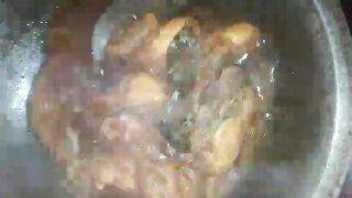 Today I cooked grilled chicken and it's still in the process of being marinated, guys????????????