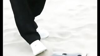 Physics meet lllusion the craziest way.