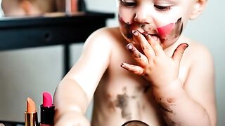 Toddler Goes Crazy with Makeup – Hilarious Face Mess! ????????