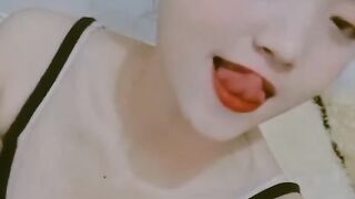 Charming Smile & Playful Poses: Cute Girl Highlights