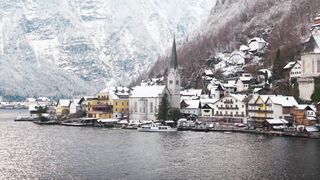 The Shy Snow Woman and the Cursed Ring - charming snow covered village in austria | Trending HD