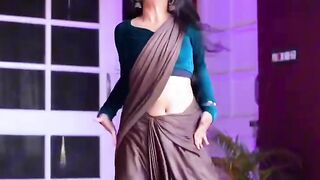 Dhara Kamar Raja Ji ???? #bhojpuri #dance #bhojpurisong # #youtube???? #bhojpurisong #bhojpuridance #ytshorts #shorts #youtube