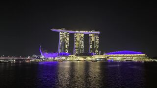 travelite - marina bay sands at night in singapore | Trending HD Video 2
