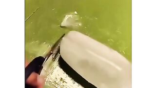 Mau gamau kelempar????