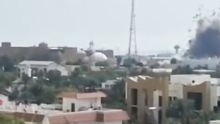 Video Detik-detik Rudal IRGC Iran Hantam Pangkalan Militer AS dan Israel.