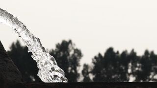 Wallpaper hanging - water | Trending HD Video