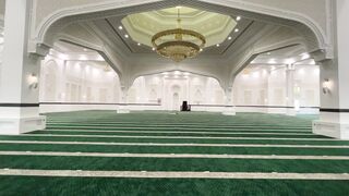 chandelier in mosque | Professional HD Video