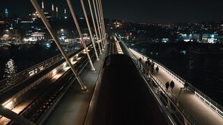 4K Computer Monitor - gece treni | Trending HD Video