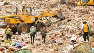 Gunung Sampah Bantar Gebang Bekasi Longsor Makan Korban