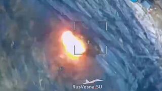 Ukrainian captured Russian 2S5 Giatsint-S, and a destroyed P-18 radar