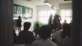 NewJeans (뉴진스) 'OMG' Official MV (Performance ver.2)