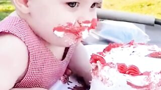Best Funny Babies Eating Cake