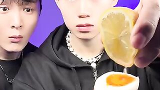 Too smooth with it #funnymoments #shortvideo #coincidences 43