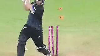 Jisprit Bumrah great yorkers against New Zealand in final match