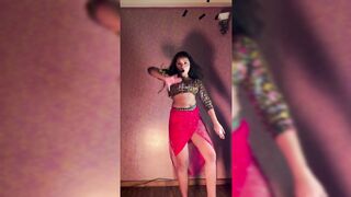 Indian Girl Aakriti Kunwar Dance 3