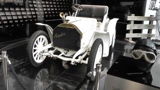 Electric car - vintage mercedes benz | Trending HD Video