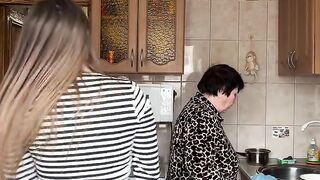 Називається що-небудь.