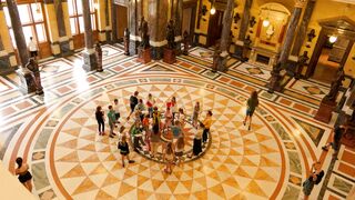the rotunda of the state capitol building in minneapolis | Professional HD Video