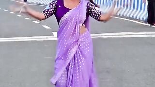 Tu Ru Ruu Song Dance