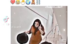 Tuhj peryshan kar NY Mai jo