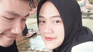 With my ex-girlfriend, guys, while waiting for the kids to swim ????????