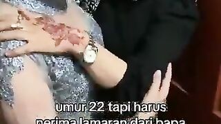 Wanita Muda Menikah Dengan Kakek 65 Tahun