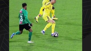 Gol tercipta, persaudaraan terasa. Inilah sepak bola.” ⚽????