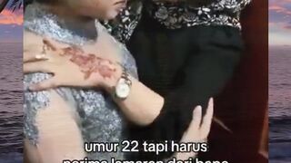 Kadang hidup bukan soal apa yang kita inginkan… tapi tentang apa yang harus kita jalani meski terpaksa.