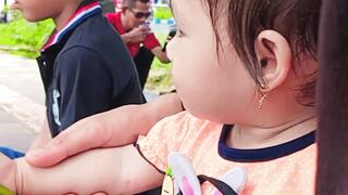 Adek and aa are feeding the deer guys????????????