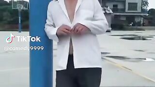 Orang yang gengsinya gede...