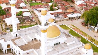aerial view of central mosque in nigerian city | Professional HD Video