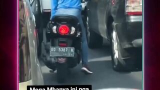 POV: lagi macet gini dijogetin aja