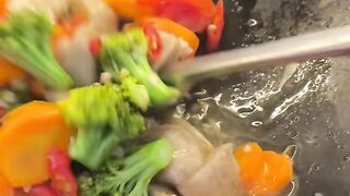 Enak banget tumis brokoli bakso wortel???????????? seger, sehat, maknyuss????????????