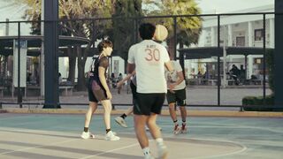 Kia Sportage - intense outdoor street basketball game in action | Trending HD Video