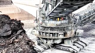 largest machines and heavy equipment in the world