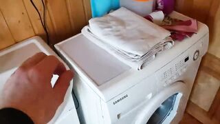 Стиральная машина СКАЧЕТ и ДВИГАЕТСЯ во время отжима? Как устранить