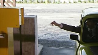 Time To Cool Off with Mr Bean | Classic Mr Bean