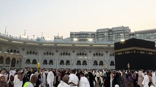 pilgrims gathering at the kaaba in mecca | Professional HD Video