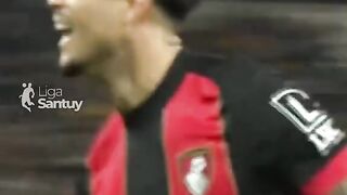 Penendang Penalti Paling Sial Sepanjang Masa.????