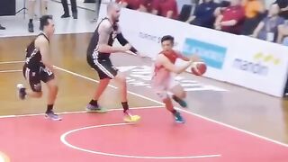 serangan dengan dunk spektakuler yang bikin arena meledak! ????????