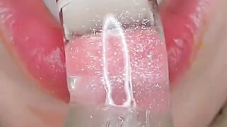 ASMR Satisfying Eating Sounds #asmr #asmreating #satisfyinglips