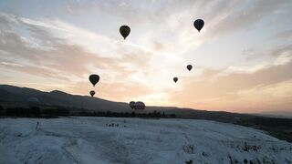 Travelon - mesmerizing hot air balloons over pamukkale | Trending HD Video