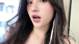 TEMENIN AKU JALAN YUK