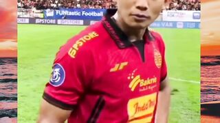 kesulitan bermain sepakbola di indonesia??