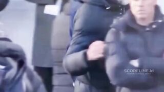 Momen kocak terjadi jelang laga Spurs vs Liverpool ???? 2