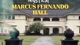 I Walk Around My hostal