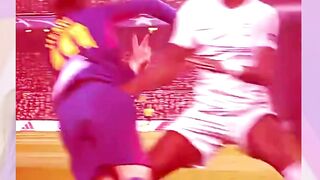 Messi menghancurkan Chelsea????❤❤