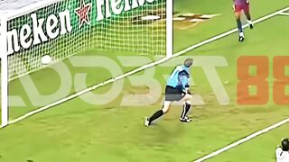 Ronaldinho Gaúcho (Ronaldinho) 4