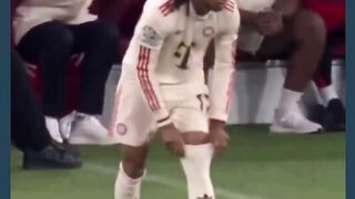 Meleng bentar, deker dibuang!