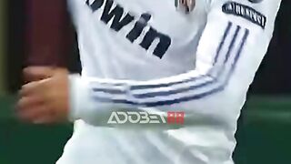 Ketika bakat akting mengalahkan bakat mengolah bola!